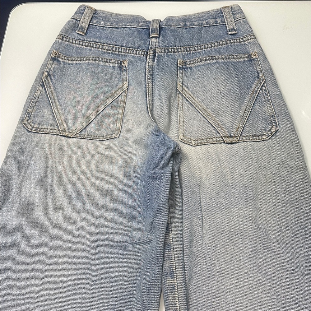 Squeeze Low Rise Baggy Jeans - Picture 4 of 6